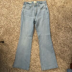 Universal Thread High Rise Flare Denim Jeans Size 8 NEW